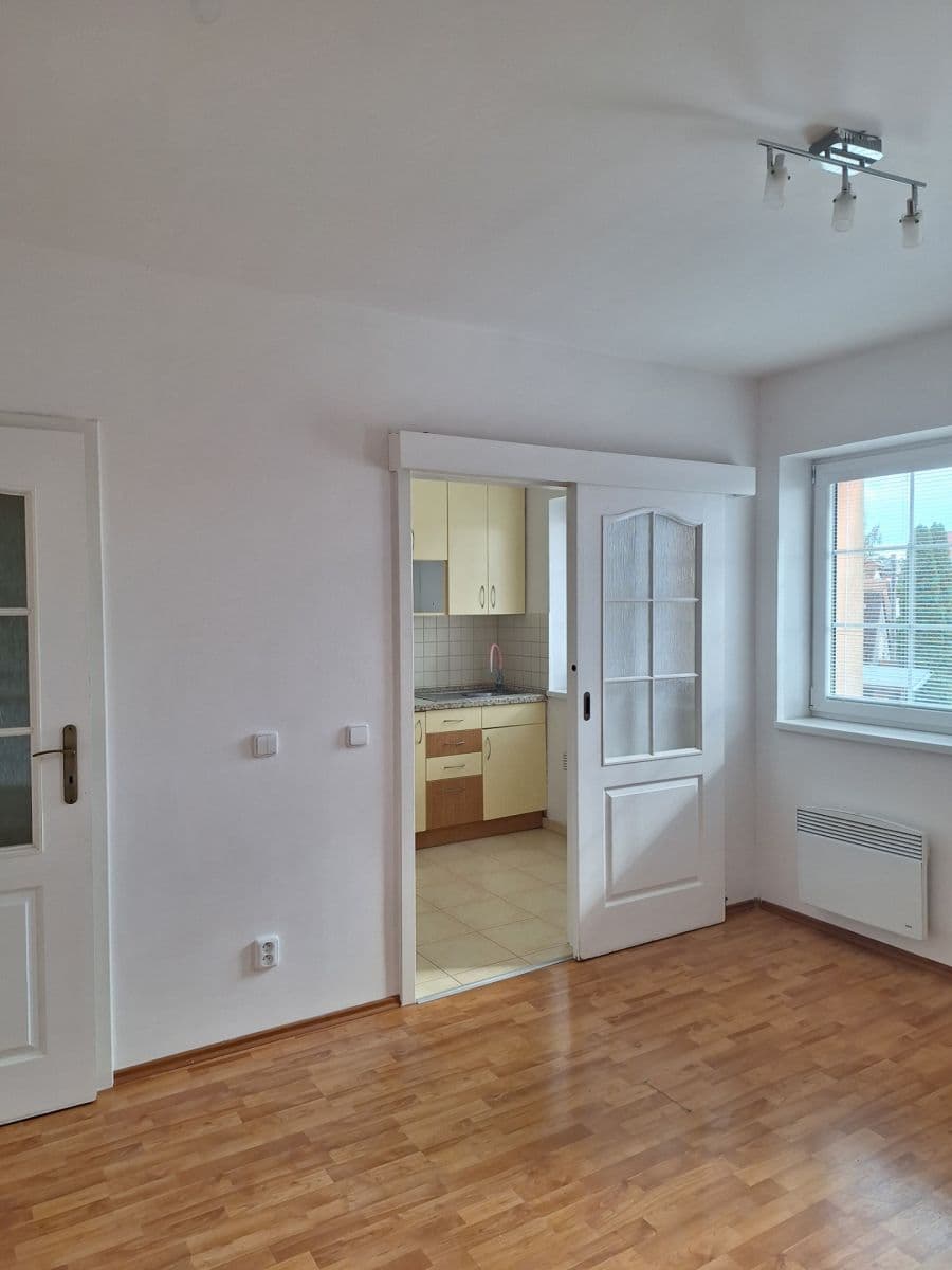 2 bedroom flat to rent, 46 m², Úhonická, Jeneč, Středočeský Region 2 bedroom flat to rent, 46 m², Úhonická, Jeneč, Středočeský Region