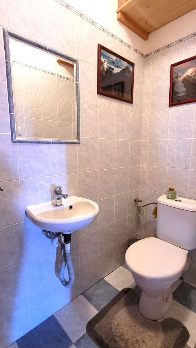 3 bedroom with open-plan kitchen flat to rent, 105 m², nám. Svobody, Úvaly, Středočeský Region 3 bedroom with open-plan kitchen flat to rent, 105 m², nám. Svobody, Úvaly, Středočeský Region