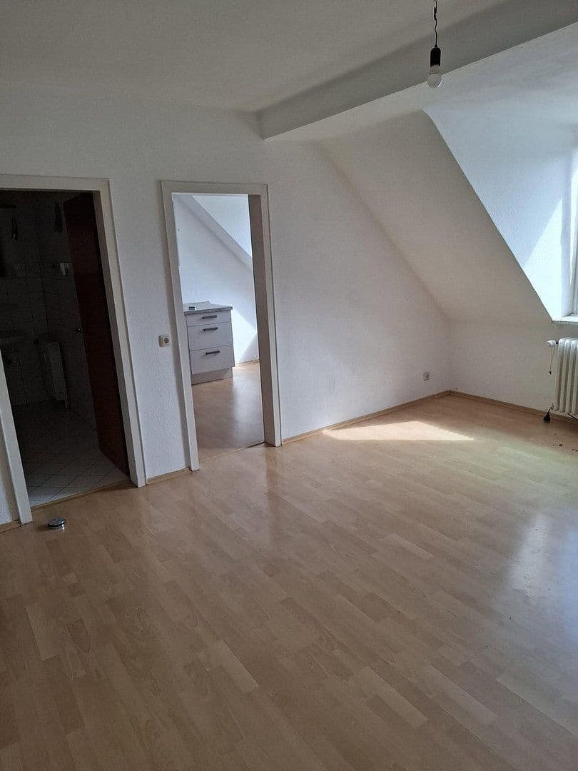 2 bedroom flat to rent, 47 m², Plateniusstr. 18, Wuppertal, North Rhine-Westphalia 2 bedroom flat to rent, 47 m², Plateniusstr. 18, Wuppertal, North Rhine-Westphalia