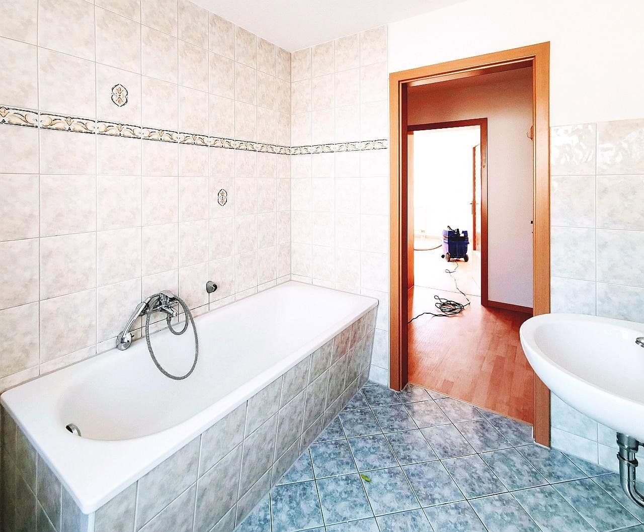 2 bedroom flat to rent, 43 m², Abteisiedlung 17, Oberlungwitz, Saxony 2 bedroom flat to rent, 43 m², Abteisiedlung 17, Oberlungwitz, Saxony