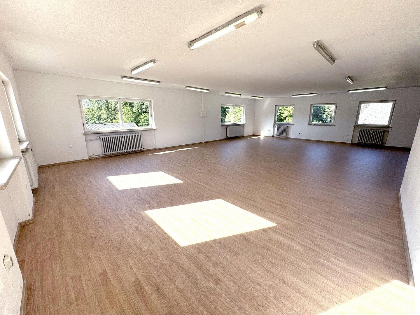 office to rent, 128 m², Porschestrasse 12, Waldkraiburg, Bavaria office to rent, 128 m², Porschestrasse 12, Waldkraiburg, Bavaria