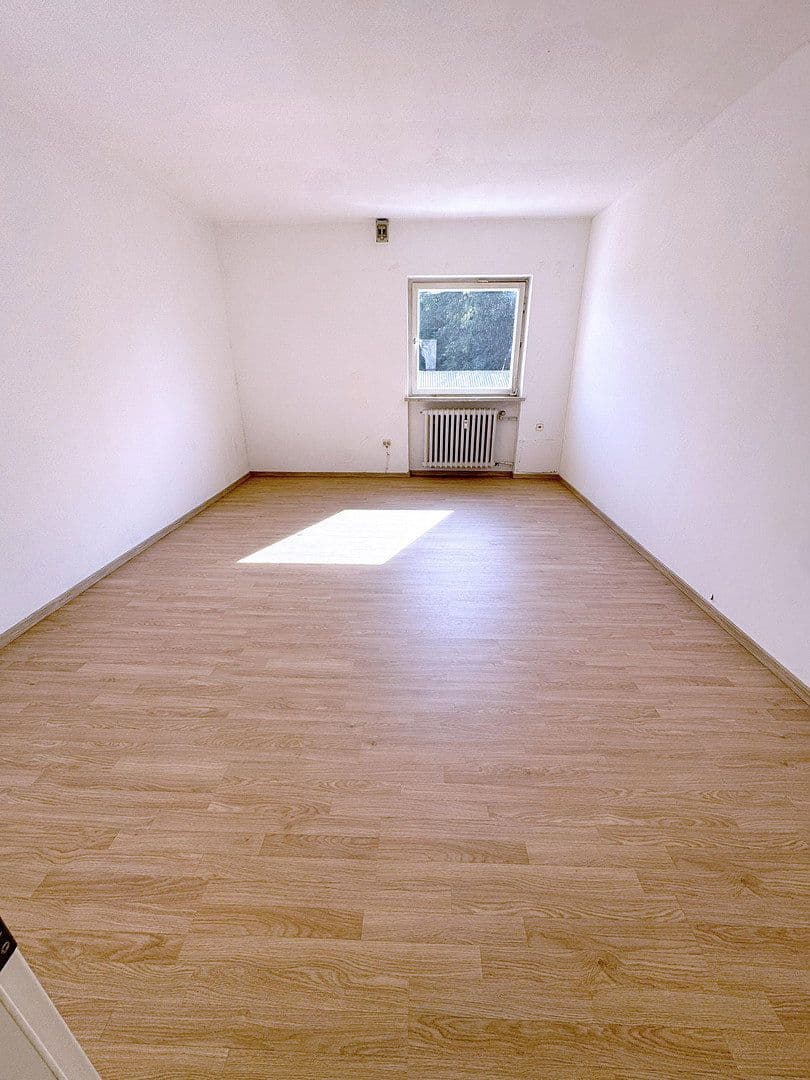 office to rent, 128 m², Porschestrasse 12, Waldkraiburg, Bavaria office to rent, 128 m², Porschestrasse 12, Waldkraiburg, Bavaria