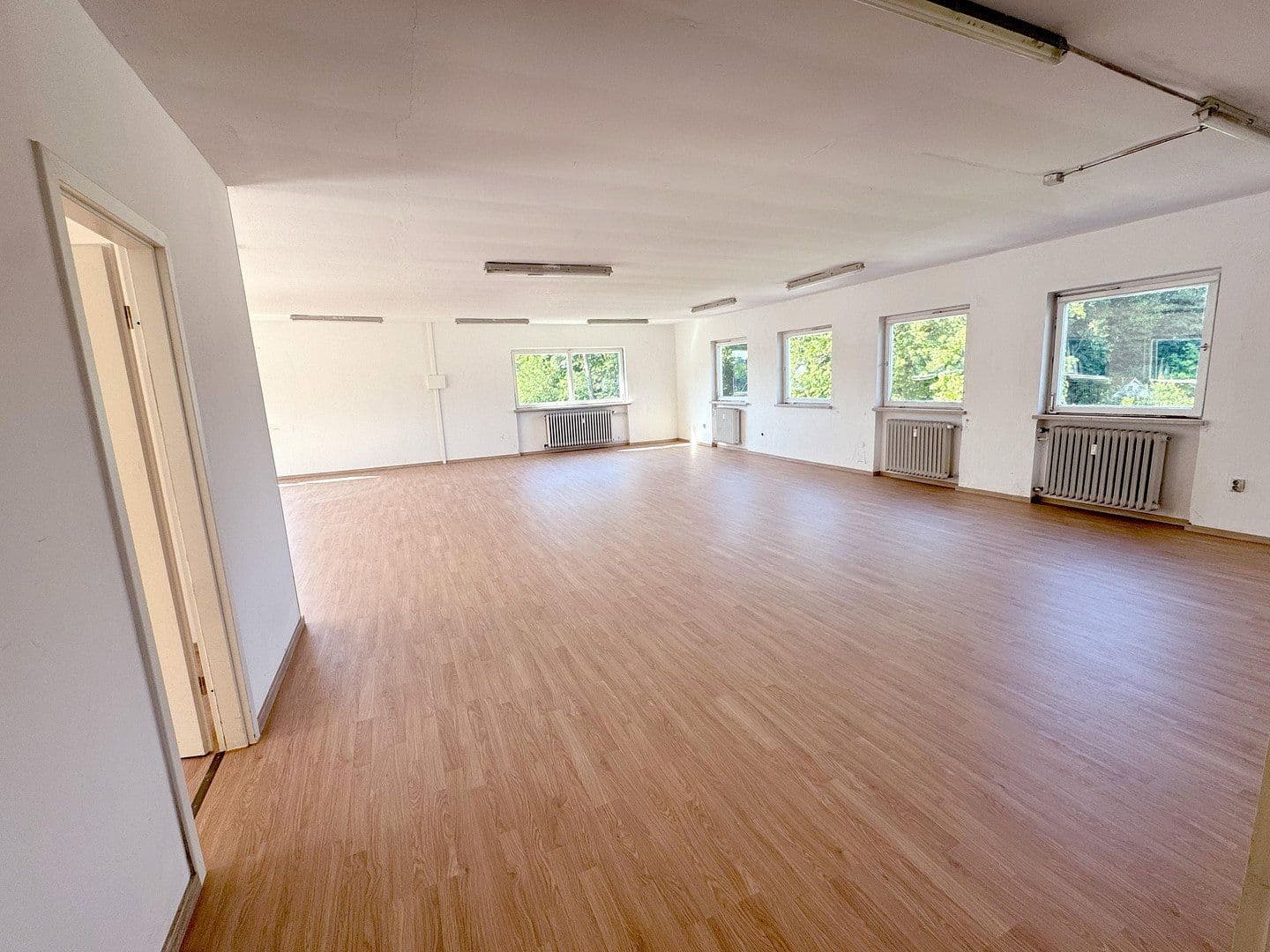 office to rent, 128 m², Porschestrasse 12, Waldkraiburg, Bavaria office to rent, 128 m², Porschestrasse 12, Waldkraiburg, Bavaria