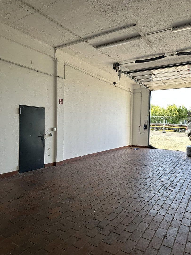 non-residential property to rent, 120 m², Friedrich Kaiser Strasse 13, Iserlohn, North Rhine-Westphalia non-residential property to rent, 120 m², Friedrich Kaiser Strasse 13, Iserlohn, North Rhine-Westphalia