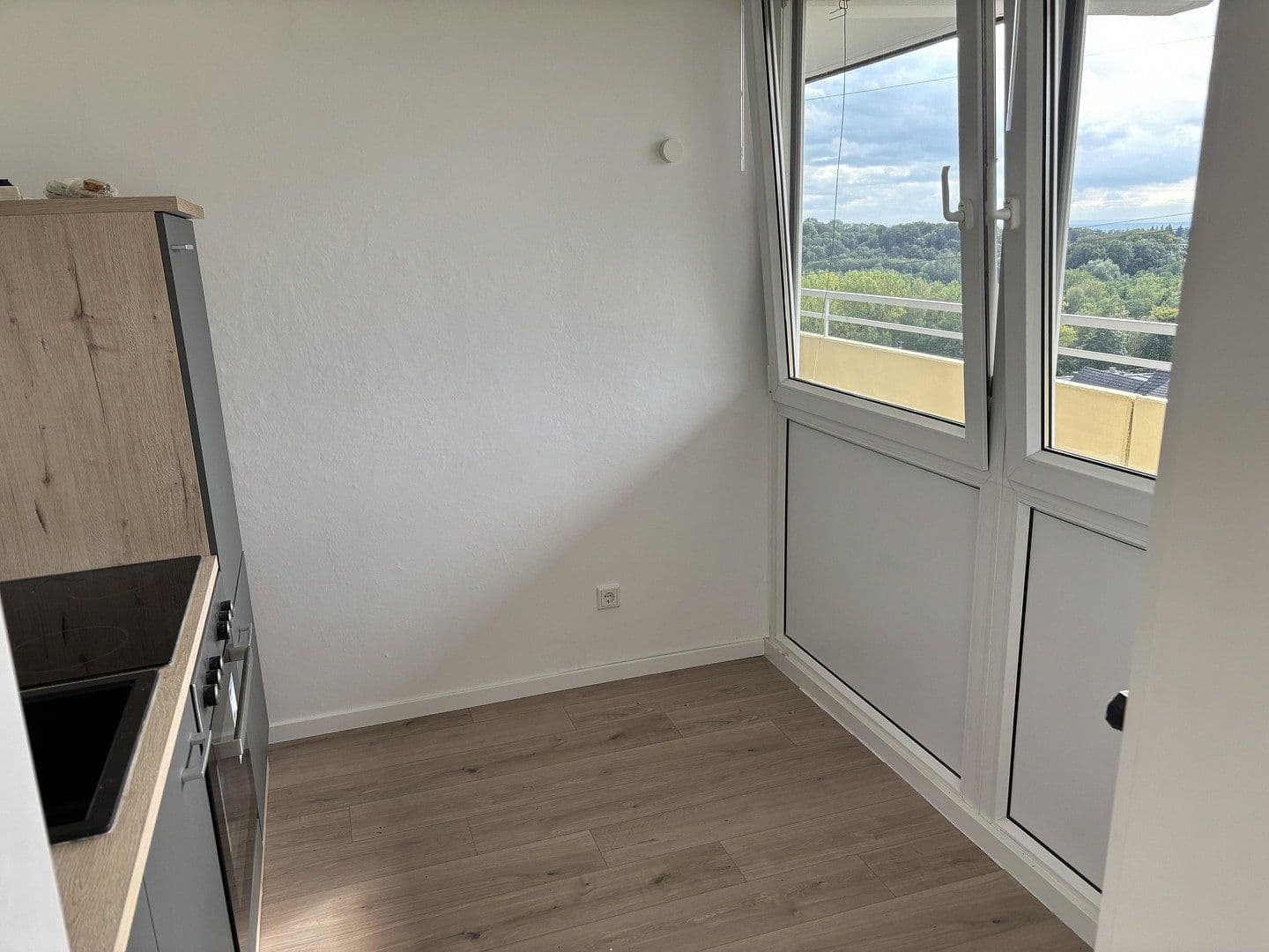 2 bedroom flat to rent, 69 m², Otto-Hahn-Straße 1, Bergisch Gladbach, North Rhine-Westphalia 2 bedroom flat to rent, 69 m², Otto-Hahn-Straße 1, Bergisch Gladbach, North Rhine-Westphalia