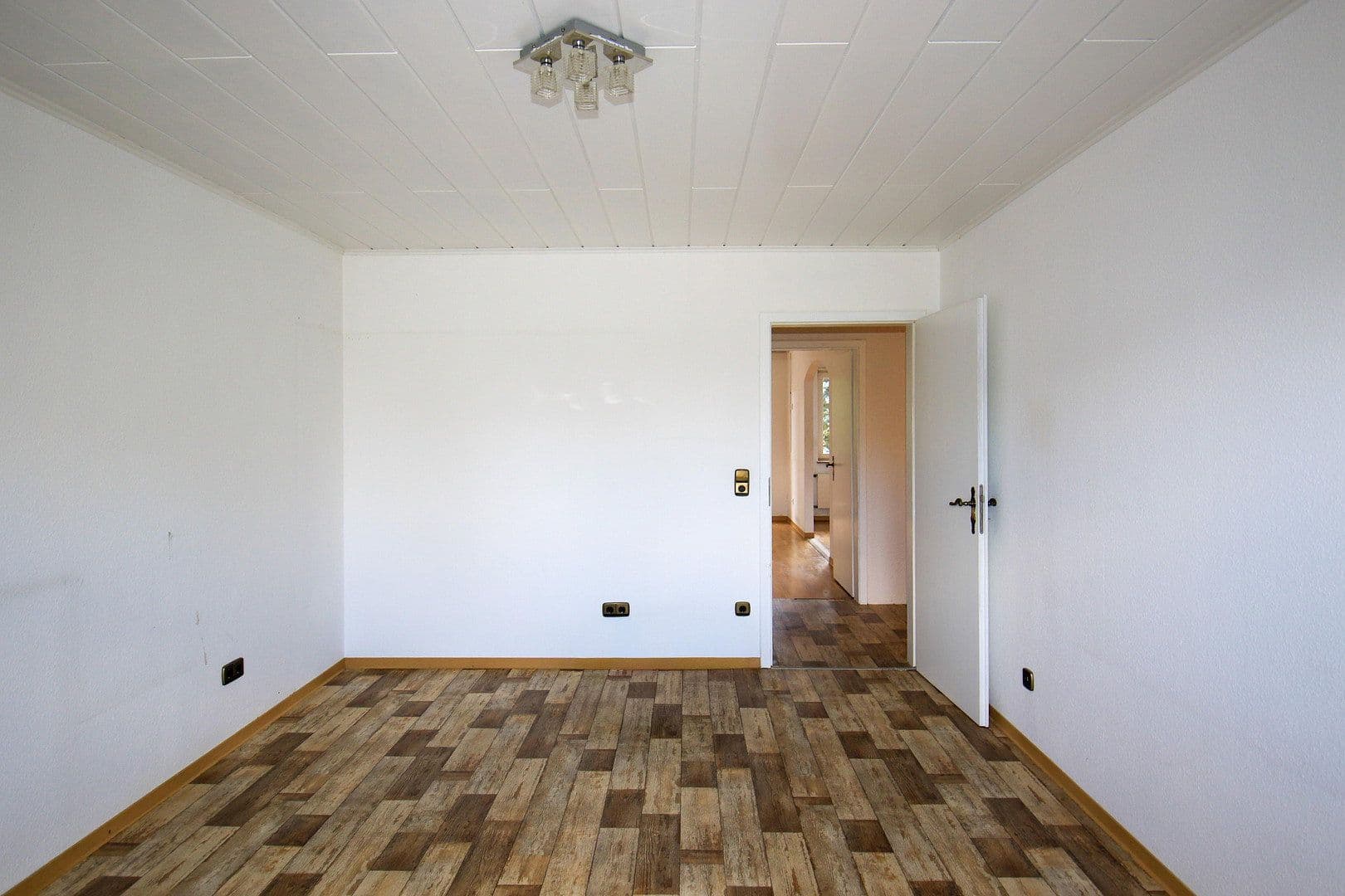 house for sale, 227 m², Ludwigshafen Maudach, Rhineland-Palatinate house for sale, 227 m², Ludwigshafen Maudach, Rhineland-Palatinate