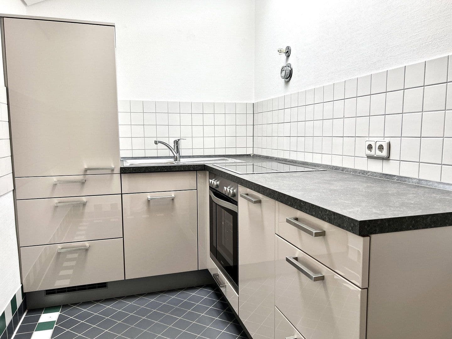 office to rent, 170 m², Nürnberger Str. 2a-4, Hanau, Hesse office to rent, 170 m², Nürnberger Str. 2a-4, Hanau, Hesse