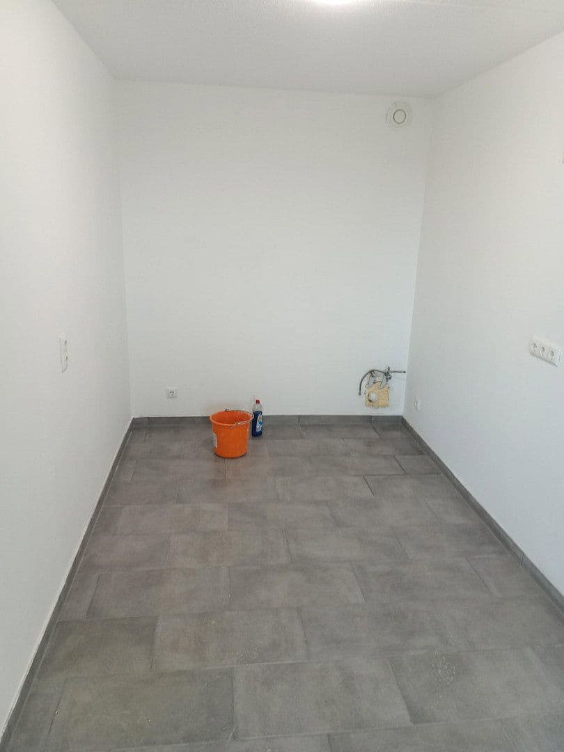 2 bedroom with open-plan kitchen flat to rent, 91 m², Im Mainfeld 23, Frankfurt, Hesse 2 bedroom with open-plan kitchen flat to rent, 91 m², Im Mainfeld 23, Frankfurt, Hesse