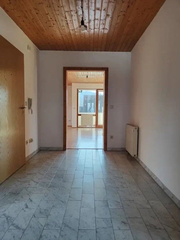 2 bedroom with open-plan kitchen flat to rent, 100 m², Karlsruhe, Baden-Württemberg 2 bedroom with open-plan kitchen flat to rent, 100 m², Karlsruhe, Baden-Württemberg