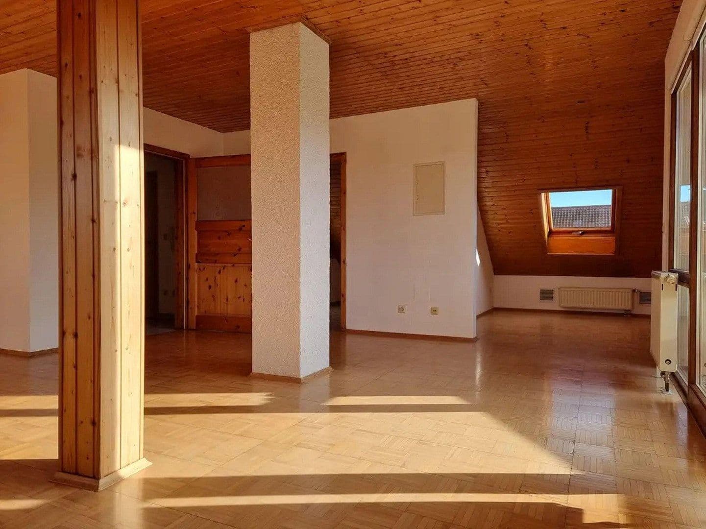 2 bedroom with open-plan kitchen flat to rent, 100 m², Karlsruhe, Baden-Württemberg 2 bedroom with open-plan kitchen flat to rent, 100 m², Karlsruhe, Baden-Württemberg