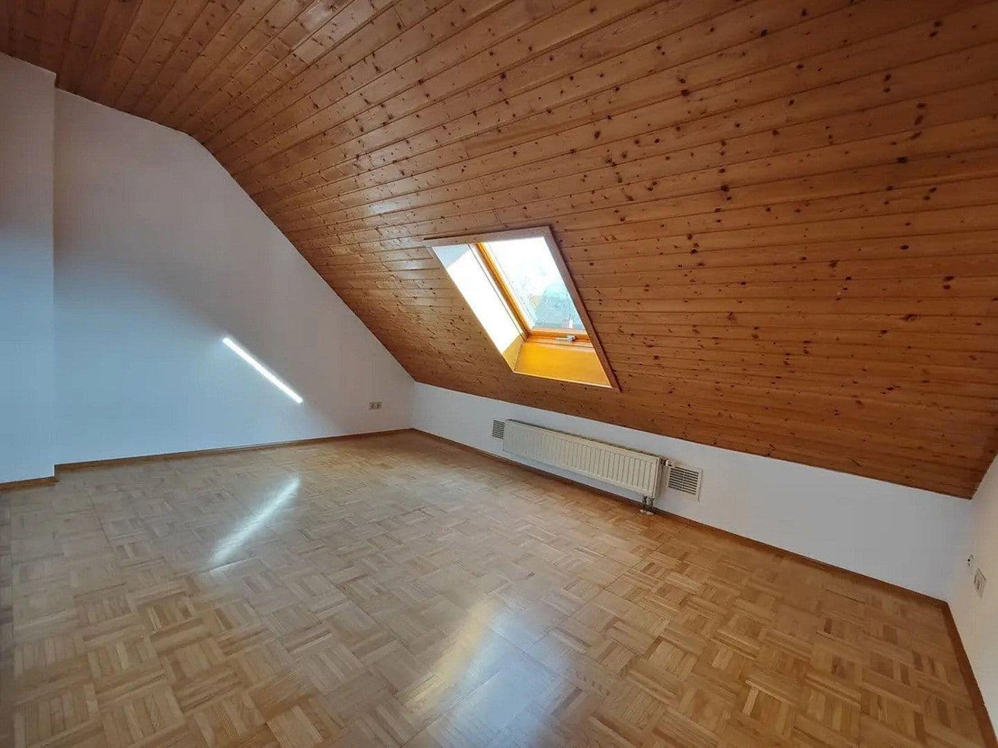 2 bedroom with open-plan kitchen flat to rent, 100 m², Karlsruhe, Baden-Württemberg 2 bedroom with open-plan kitchen flat to rent, 100 m², Karlsruhe, Baden-Württemberg