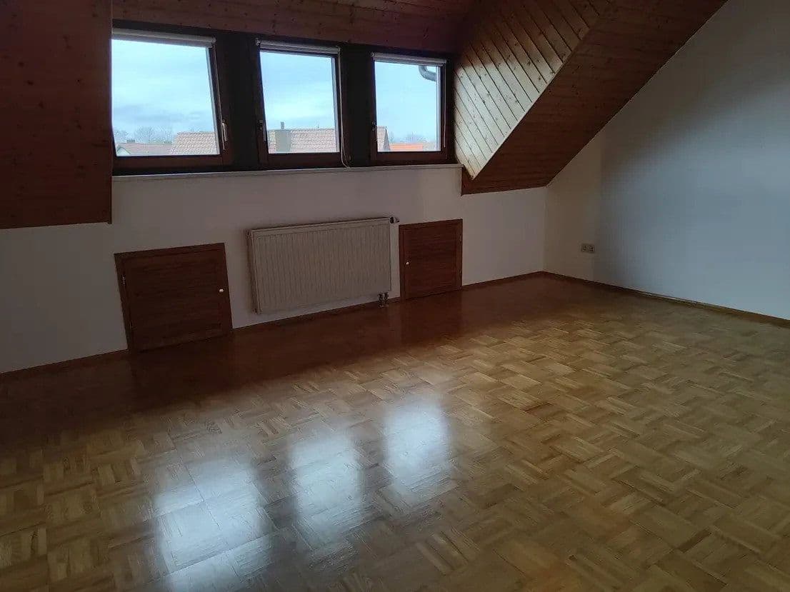 2 bedroom with open-plan kitchen flat to rent, 100 m², Karlsruhe, Baden-Württemberg 2 bedroom with open-plan kitchen flat to rent, 100 m², Karlsruhe, Baden-Württemberg