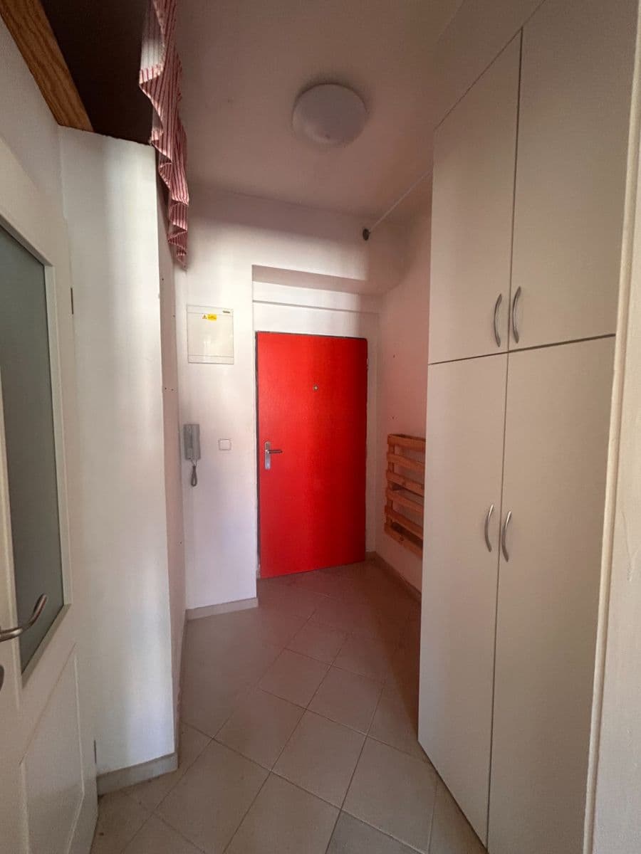 Studio flat to rent, 25 m², Kyjevská, Prague, Prague Studio flat to rent, 25 m², Kyjevská, Prague, Prague