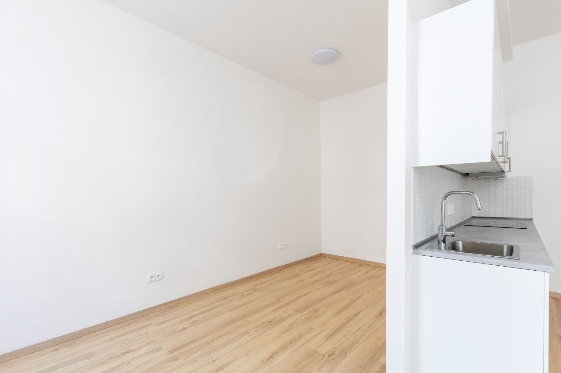 Studio flat to rent, 37 m², Františka Kadlece, Prague, Prague Studio flat to rent, 37 m², Františka Kadlece, Prague, Prague