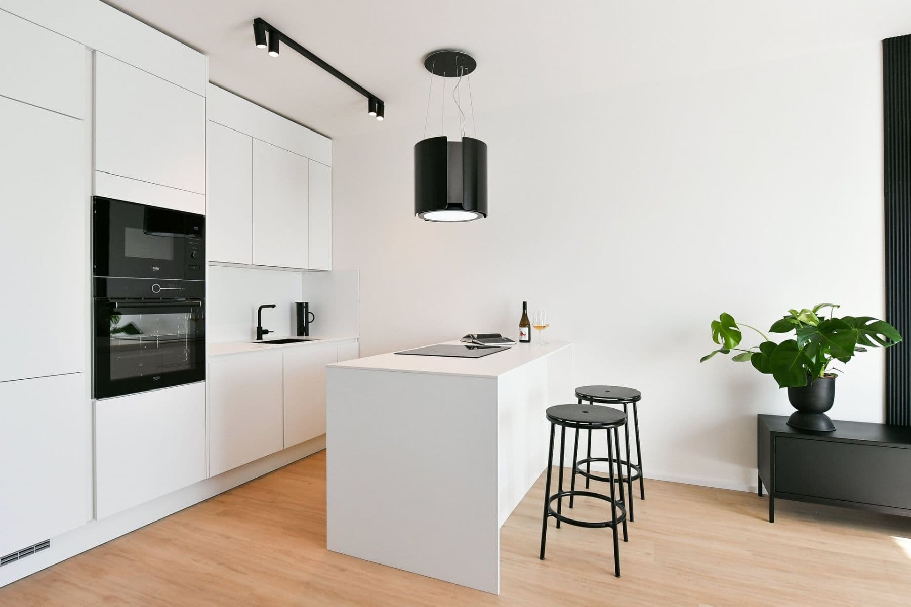 2 bedroom with open-plan kitchen flat to rent, 89 m², U Lihovaru, Prague, Prague 2 bedroom with open-plan kitchen flat to rent, 89 m², U Lihovaru, Prague, Prague
