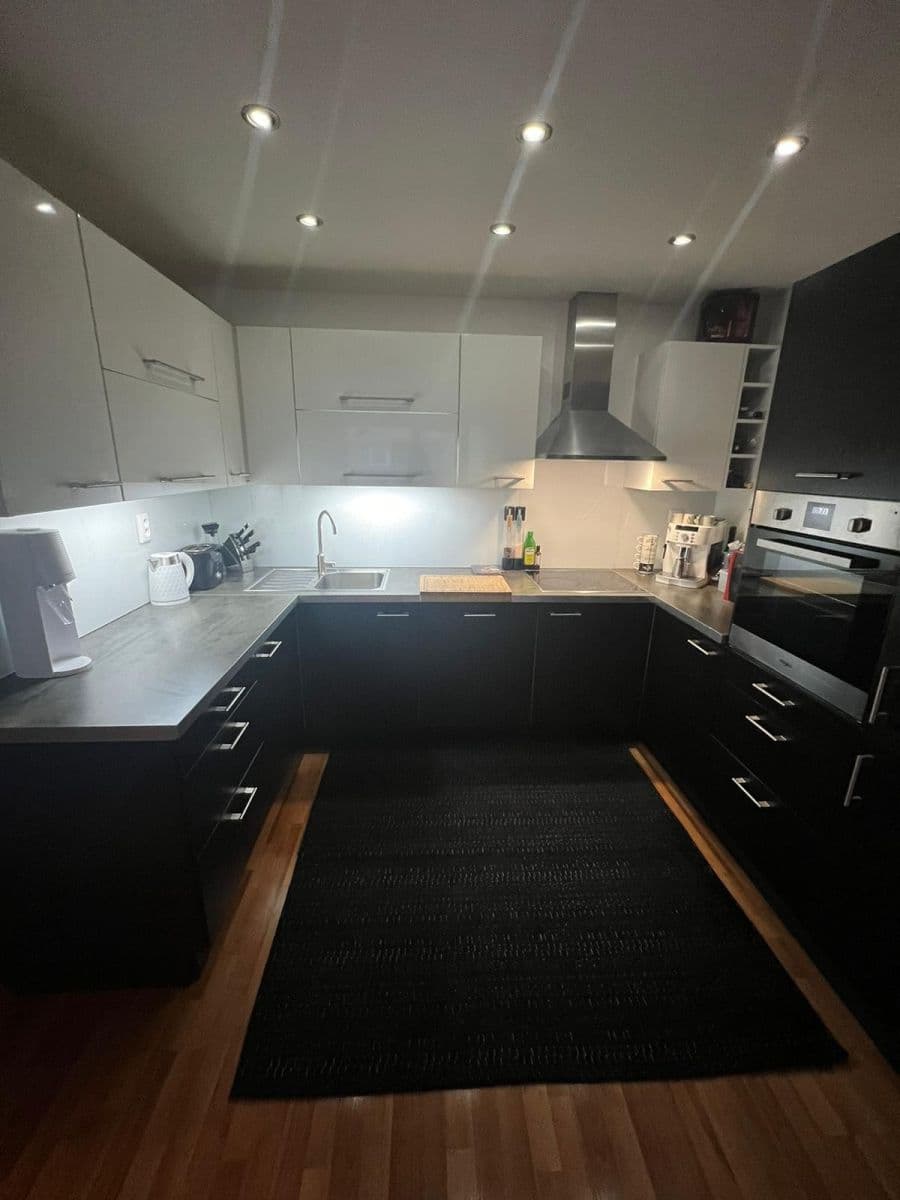 2 bedroom with open-plan kitchen flat to rent, 80 m², Babická, Prague, Prague 2 bedroom with open-plan kitchen flat to rent, 80 m², Babická, Prague, Prague