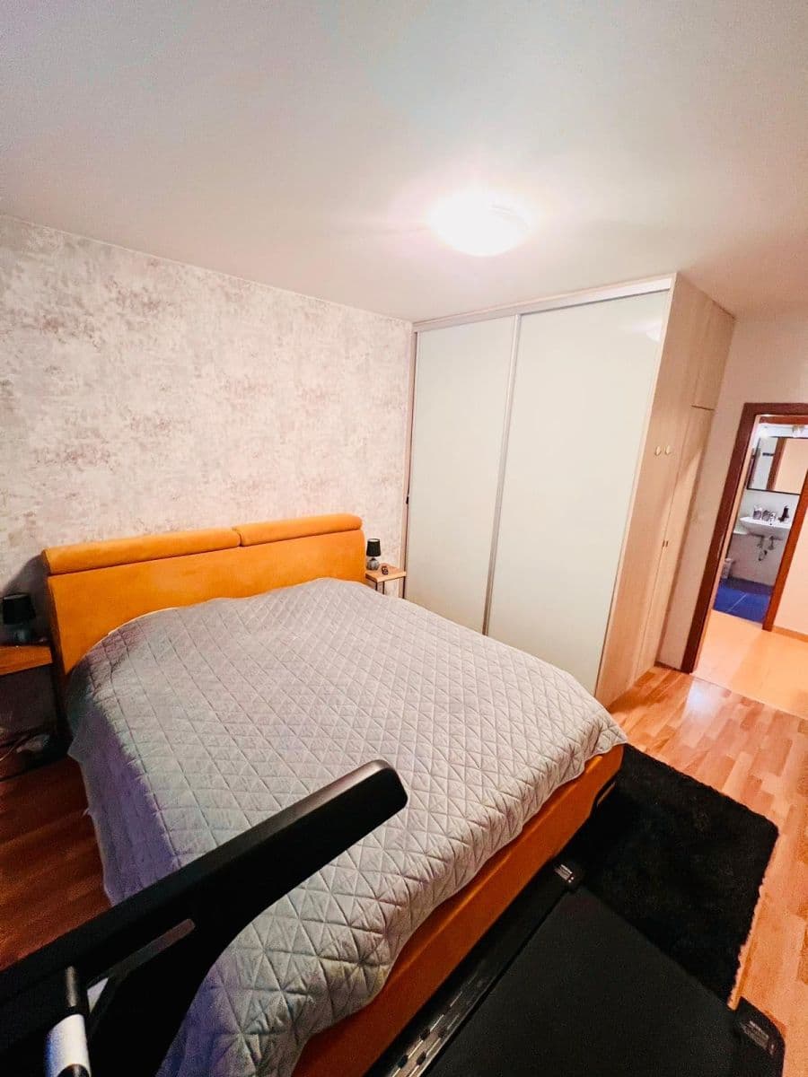 2 bedroom with open-plan kitchen flat to rent, 80 m², Babická, Prague, Prague 2 bedroom with open-plan kitchen flat to rent, 80 m², Babická, Prague, Prague