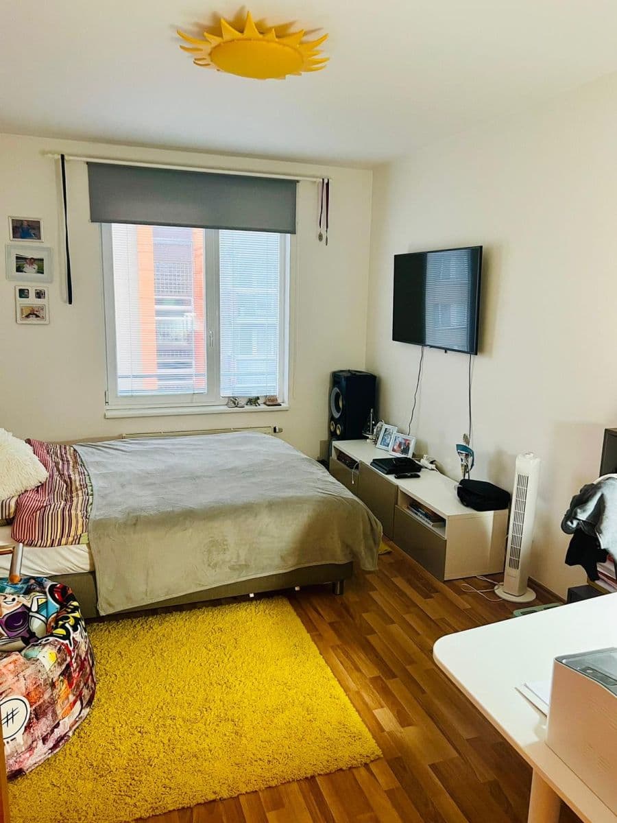 2 bedroom with open-plan kitchen flat to rent, 80 m², Babická, Prague, Prague 2 bedroom with open-plan kitchen flat to rent, 80 m², Babická, Prague, Prague