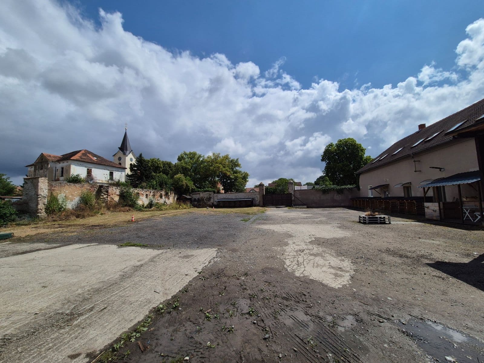 non-residential property to rent, 510 m², Náves sv. Petra a Pavla, Zlatníky-Hodkovice, Středočeský Region non-residential property to rent, 510 m², Náves sv. Petra a Pavla, Zlatníky-Hodkovice, Středočeský Region
