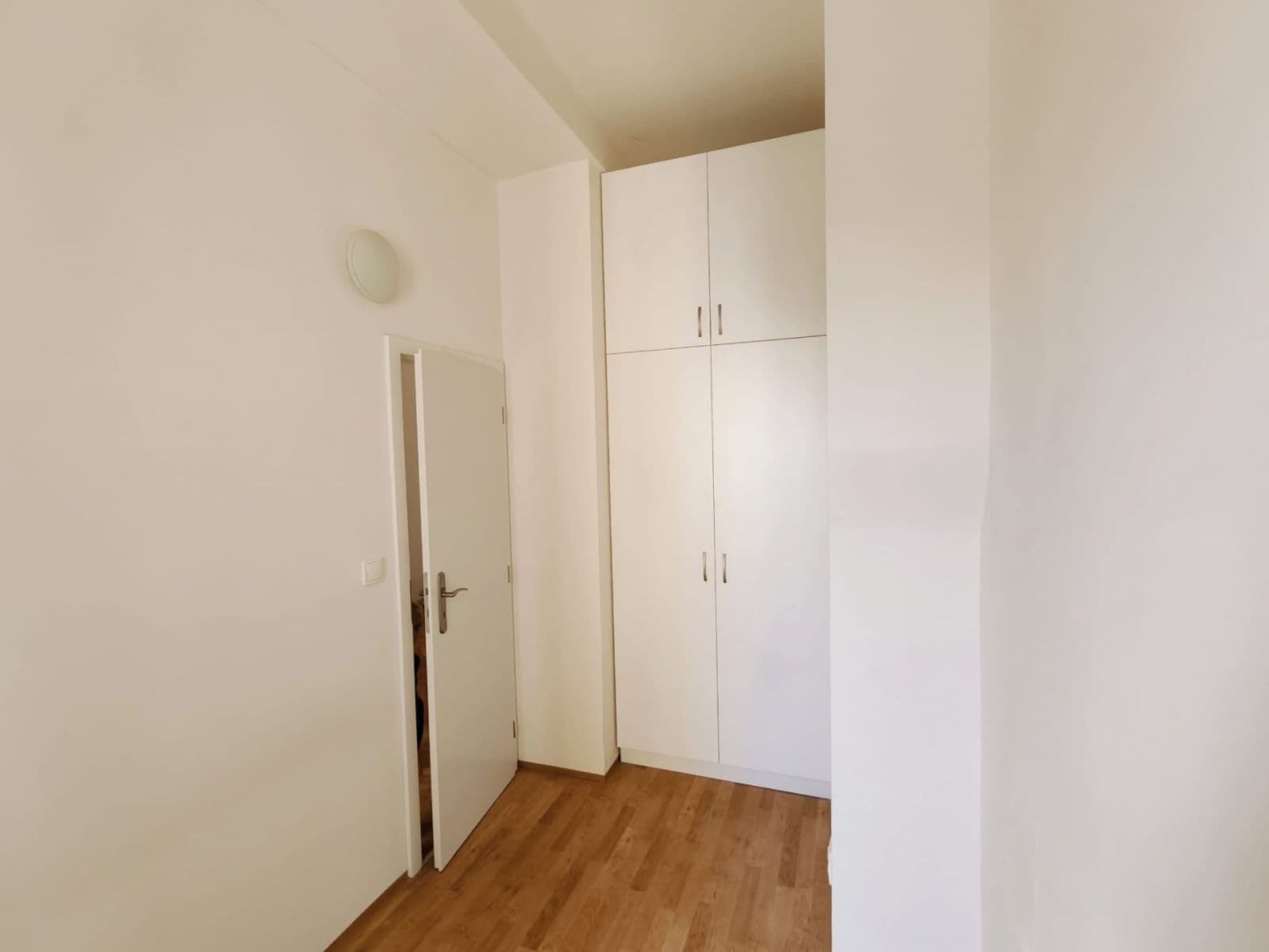 1 bedroom with open-plan kitchen flat to rent, 38 m², V Horkách, Prague, Prague 1 bedroom with open-plan kitchen flat to rent, 38 m², V Horkách, Prague, Prague