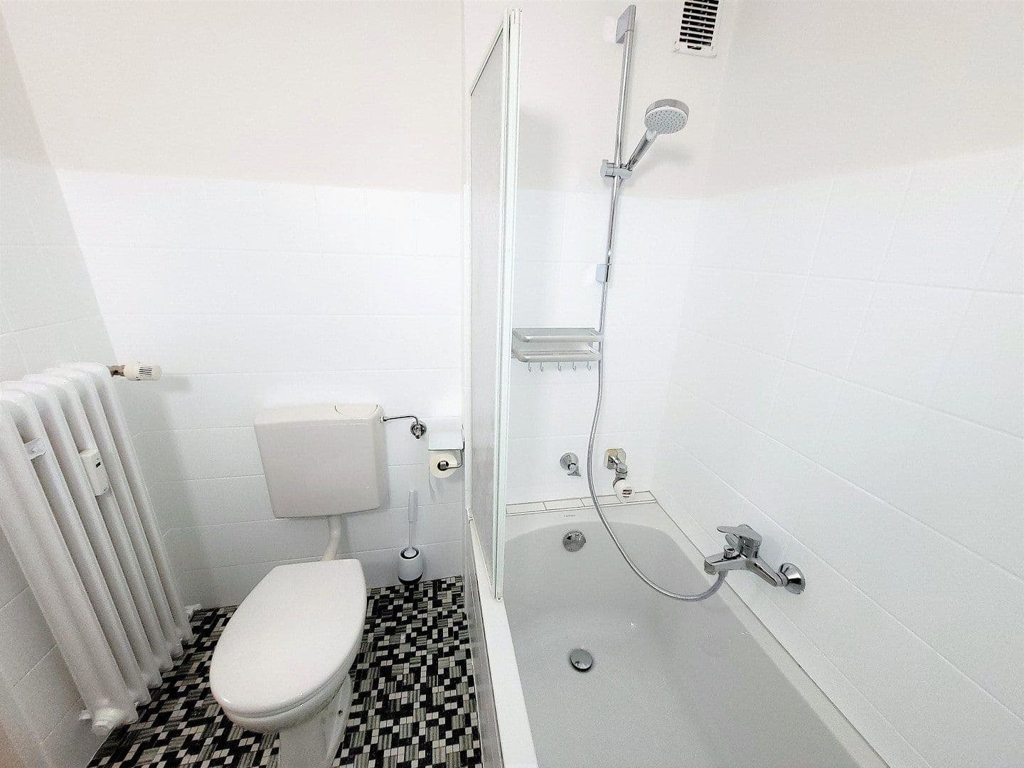 2 bedroom flat to rent, 50 m², Hauptstr. 11, Singen (Hohentwiel), Baden-Württemberg 2 bedroom flat to rent, 50 m², Hauptstr. 11, Singen (Hohentwiel), Baden-Württemberg