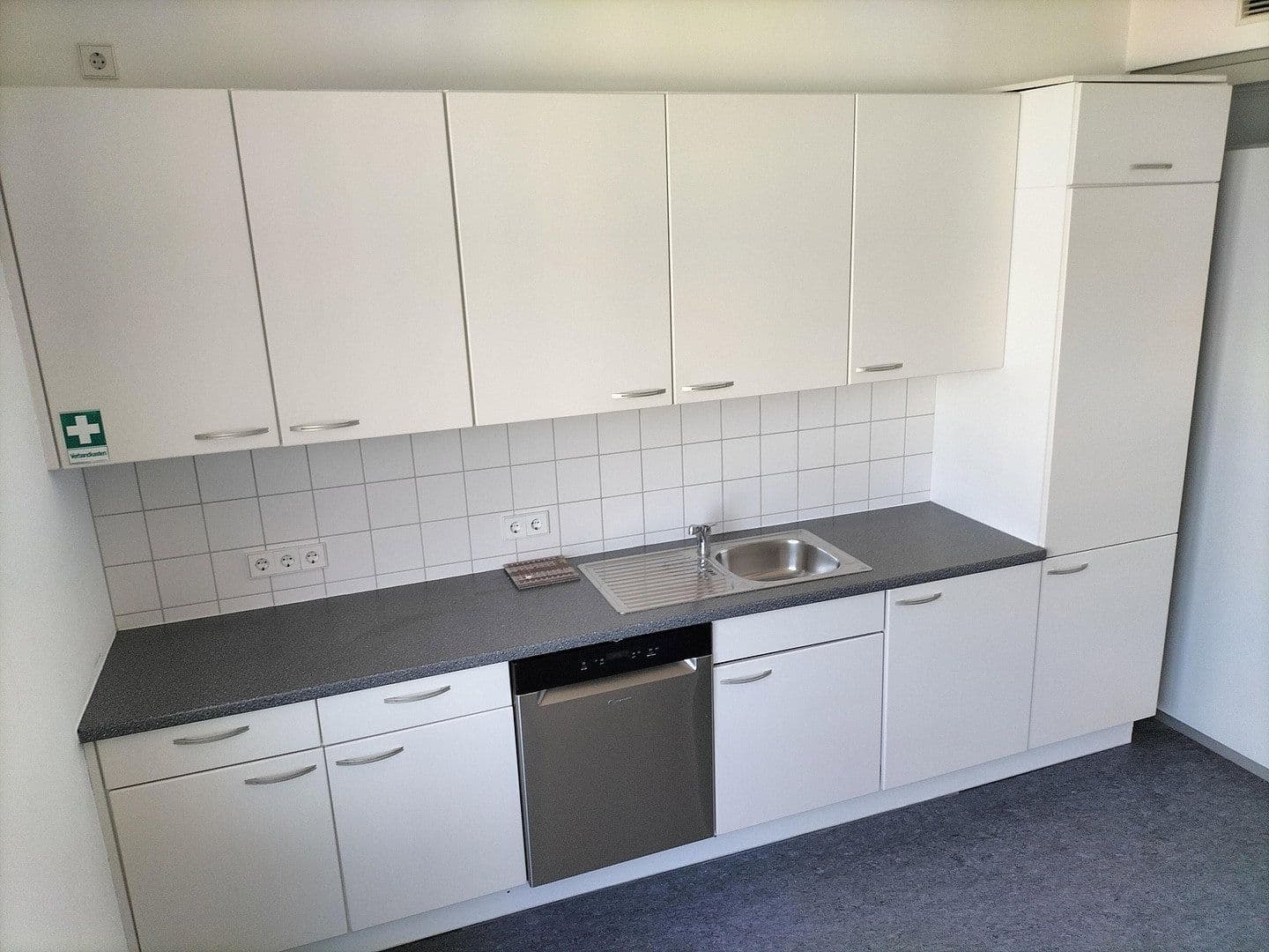 office to rent, 214 m², Herrenbergerstraße 14, Böblingen, Baden-Württemberg office to rent, 214 m², Herrenbergerstraße 14, Böblingen, Baden-Württemberg