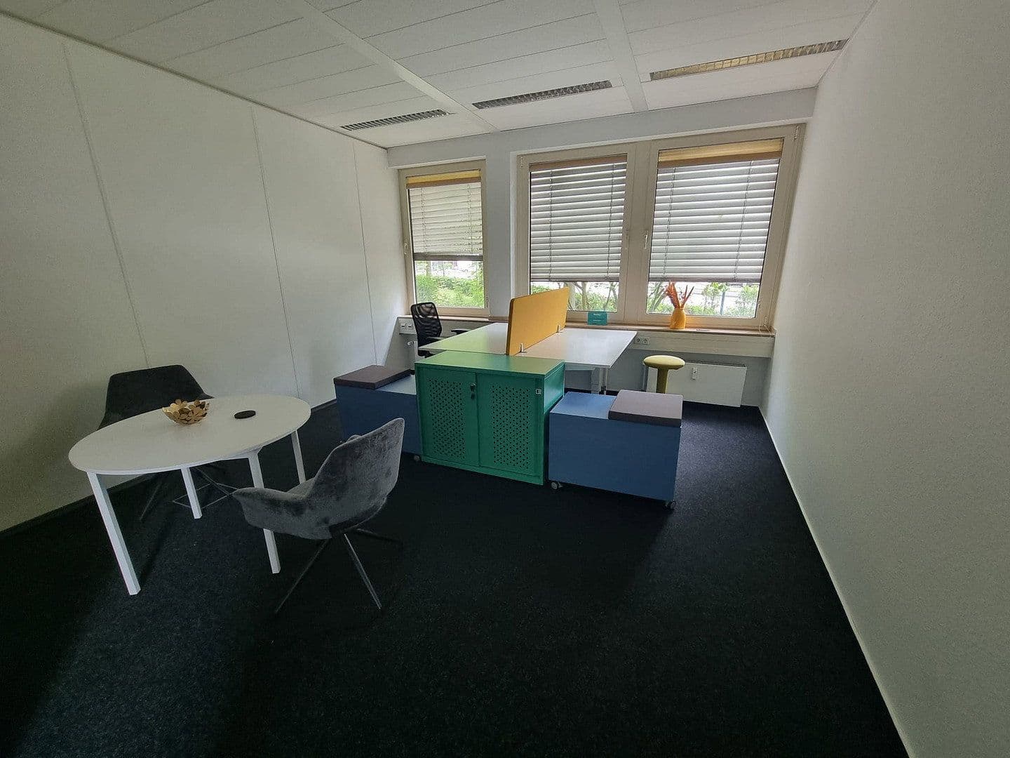 office to rent, 400 m², Werftstraße, Düsseldorf, North Rhine-Westphalia office to rent, 400 m², Werftstraße, Düsseldorf, North Rhine-Westphalia