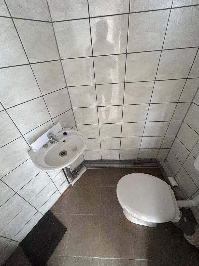 non-residential property to rent, 45 m², Rather Broich 75, Düsseldorf, North Rhine-Westphalia non-residential property to rent, 45 m², Rather Broich 75, Düsseldorf, North Rhine-Westphalia