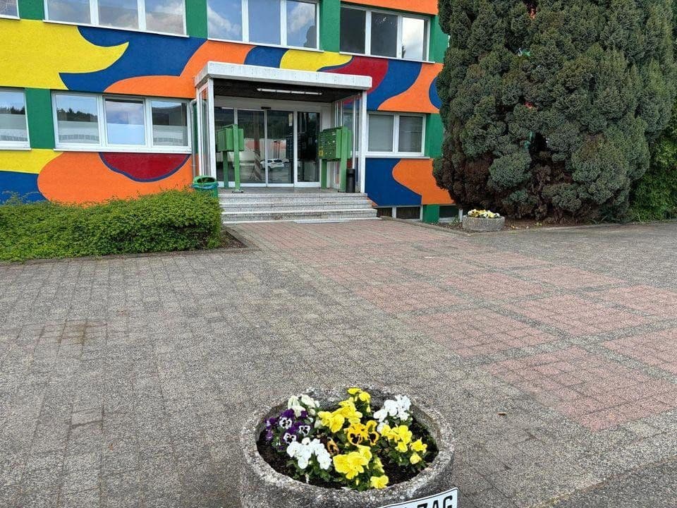 office to rent, 400 m², Rennsteigstrasse 2-6, Zella-Mehlis, Thuringia office to rent, 400 m², Rennsteigstrasse 2-6, Zella-Mehlis, Thuringia