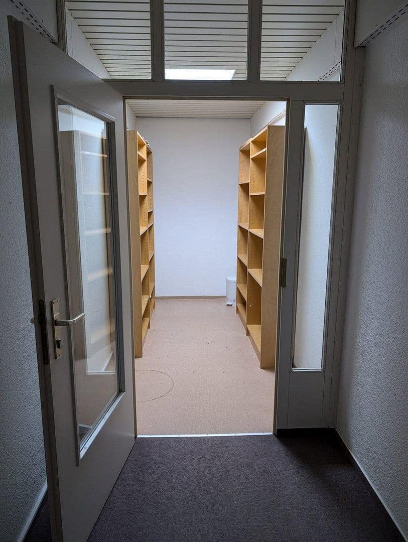 office to rent, 400 m², Rennsteigstrasse 2-6, Zella-Mehlis, Thuringia office to rent, 400 m², Rennsteigstrasse 2-6, Zella-Mehlis, Thuringia