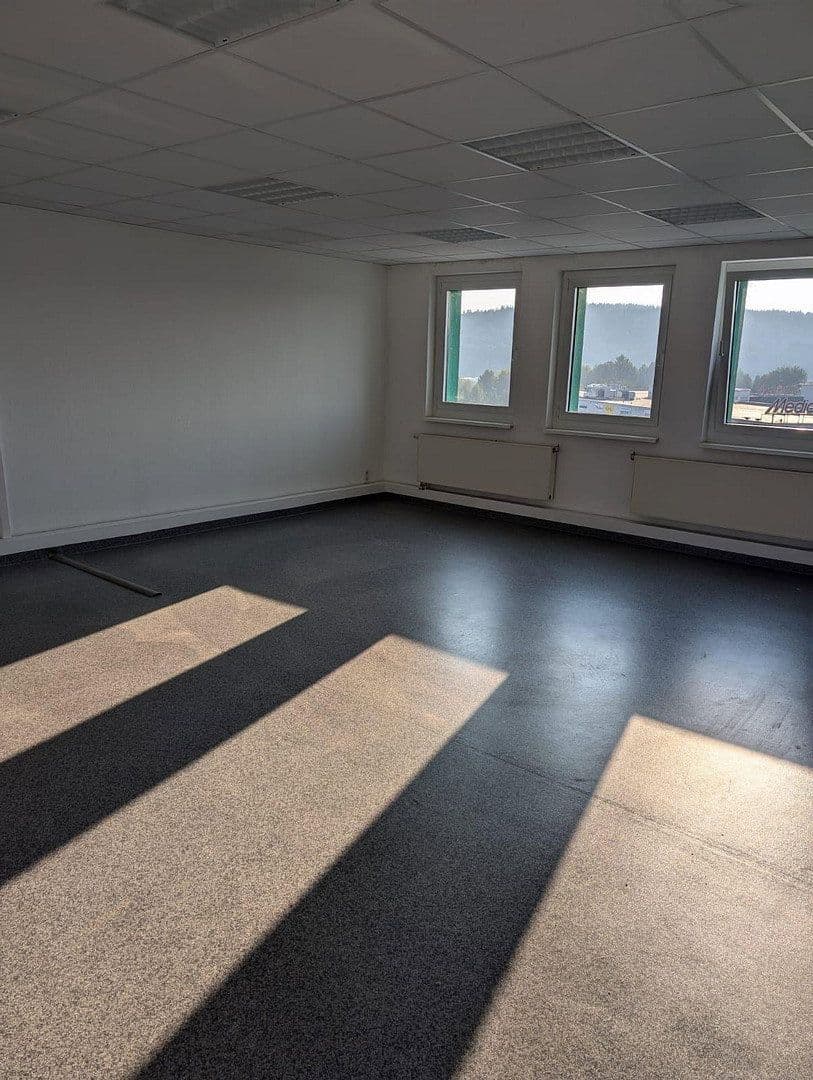 office to rent, 400 m², Rennsteigstrasse 2-6, Zella-Mehlis, Thuringia office to rent, 400 m², Rennsteigstrasse 2-6, Zella-Mehlis, Thuringia