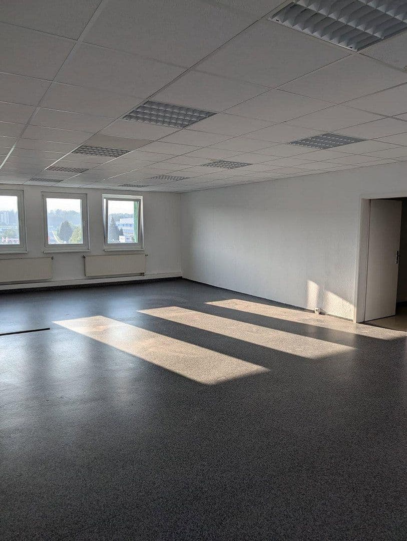 office to rent, 400 m², Rennsteigstrasse 2-6, Zella-Mehlis, Thuringia office to rent, 400 m², Rennsteigstrasse 2-6, Zella-Mehlis, Thuringia