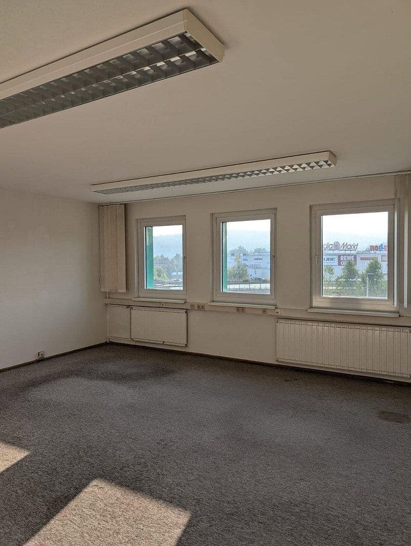 office to rent, 400 m², Rennsteigstrasse 2-6, Zella-Mehlis, Thuringia office to rent, 400 m², Rennsteigstrasse 2-6, Zella-Mehlis, Thuringia