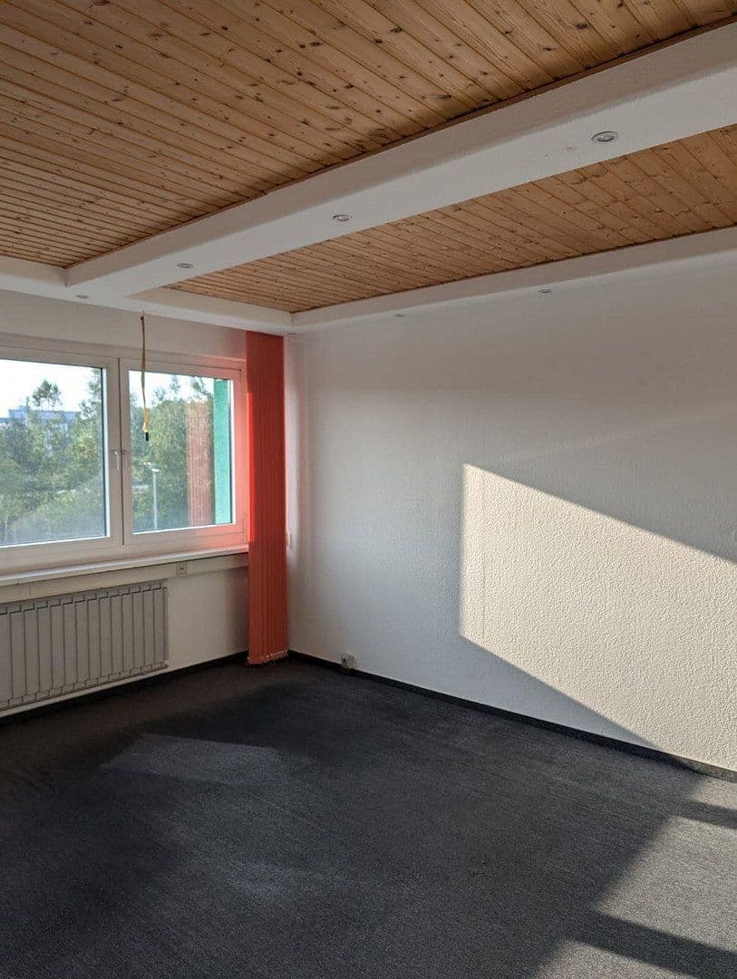 office to rent, 400 m², Rennsteigstrasse 2-6, Zella-Mehlis, Thuringia office to rent, 400 m², Rennsteigstrasse 2-6, Zella-Mehlis, Thuringia