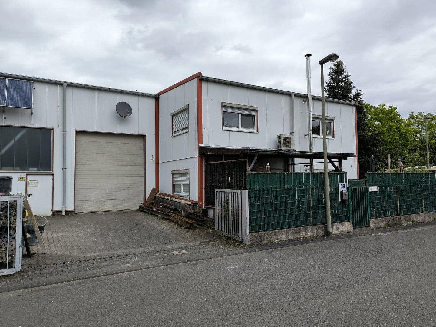 non-residential property for sale, 1,064 m², Rösrath, North Rhine-Westphalia non-residential property for sale, 1,064 m², Rösrath, North Rhine-Westphalia