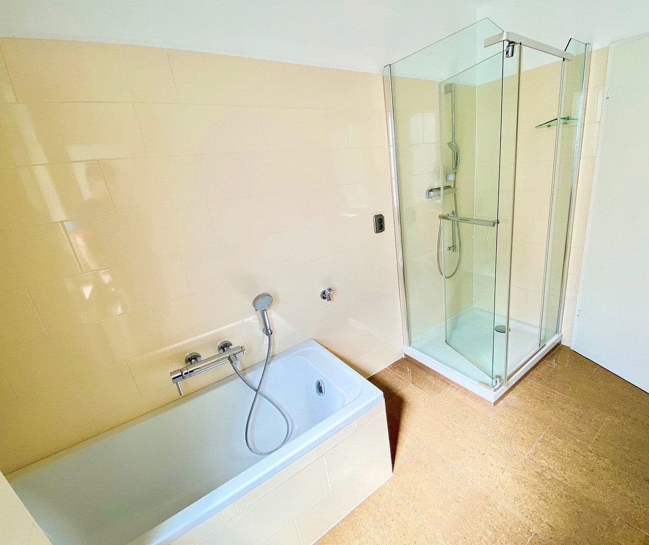 4 bedroom flat for sale, 117 m², Frankfurt Unterliederbach, Hesse 4 bedroom flat for sale, 117 m², Frankfurt Unterliederbach, Hesse