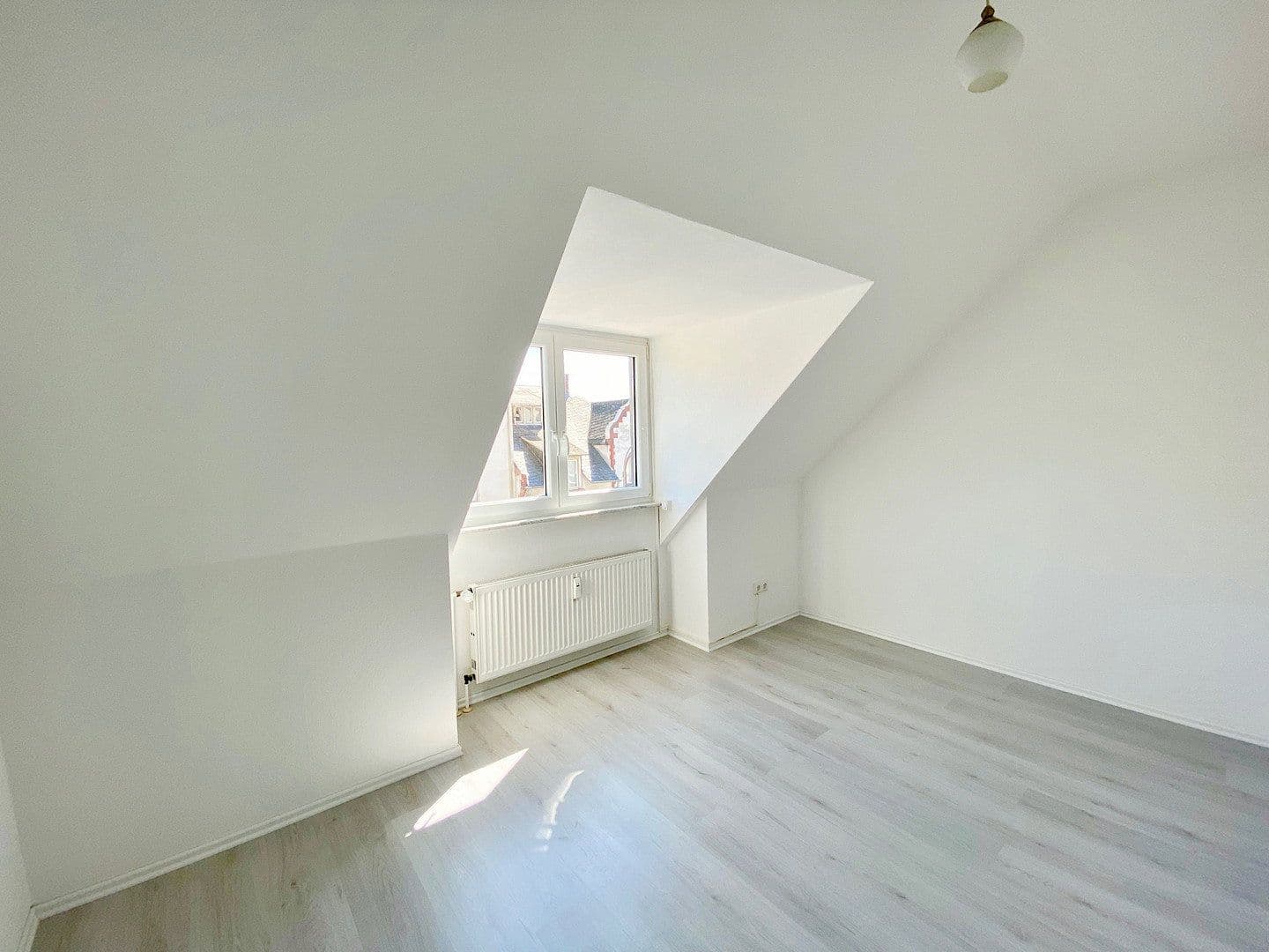 4 bedroom flat for sale, 117 m², Frankfurt Unterliederbach, Hesse 4 bedroom flat for sale, 117 m², Frankfurt Unterliederbach, Hesse