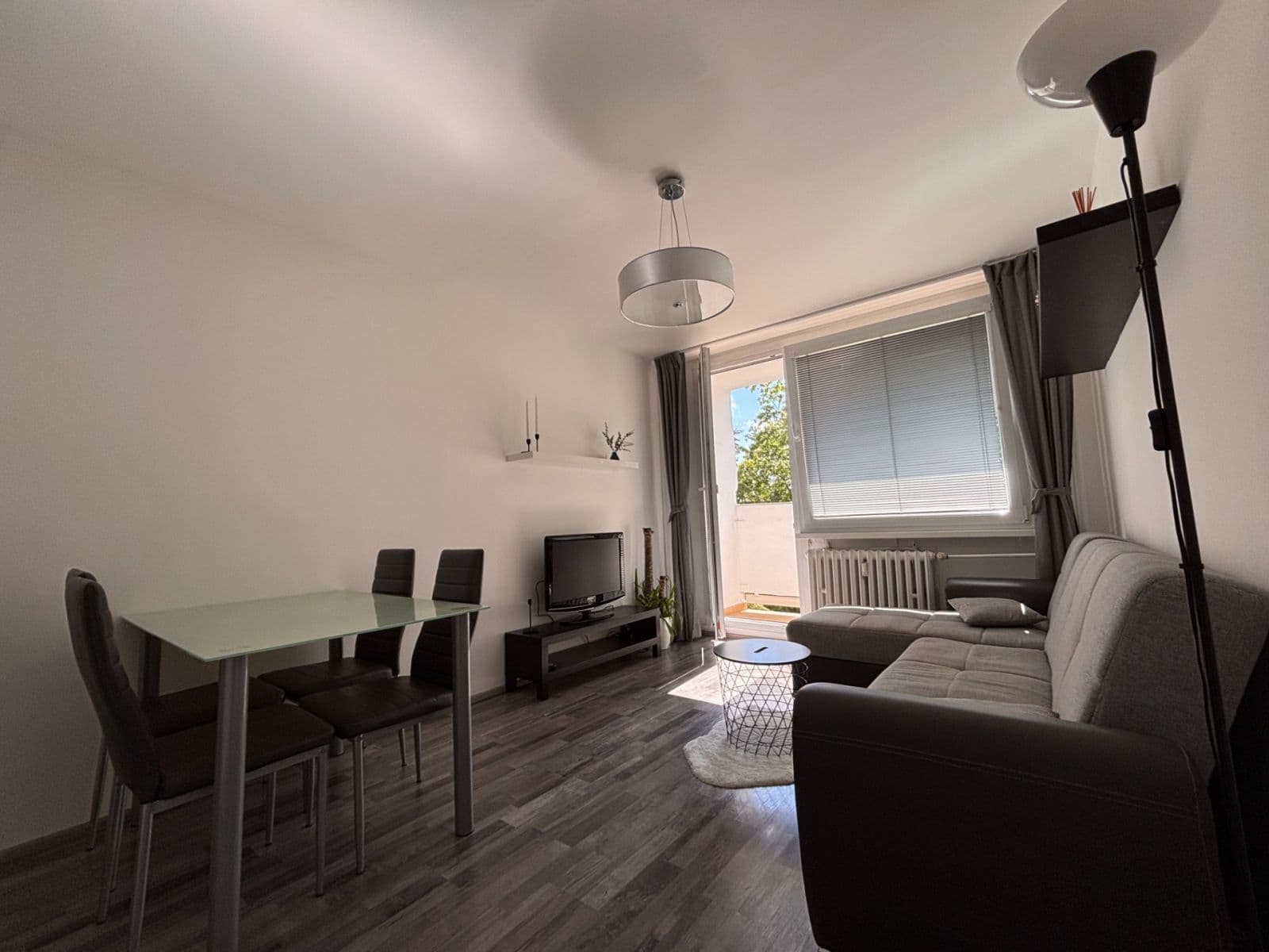 1 bedroom with open-plan kitchen flat to rent, 46 m², Jablonecká, Prague, Prague 1 bedroom with open-plan kitchen flat to rent, 46 m², Jablonecká, Prague, Prague