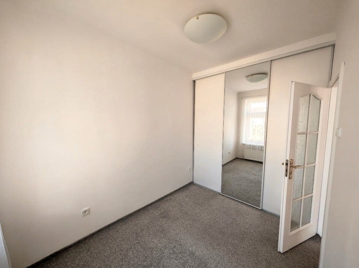 1 bedroom with open-plan kitchen flat for sale, 50 m², Velehradská, Prague, Prague 1 bedroom with open-plan kitchen flat for sale, 50 m², Velehradská, Prague, Prague