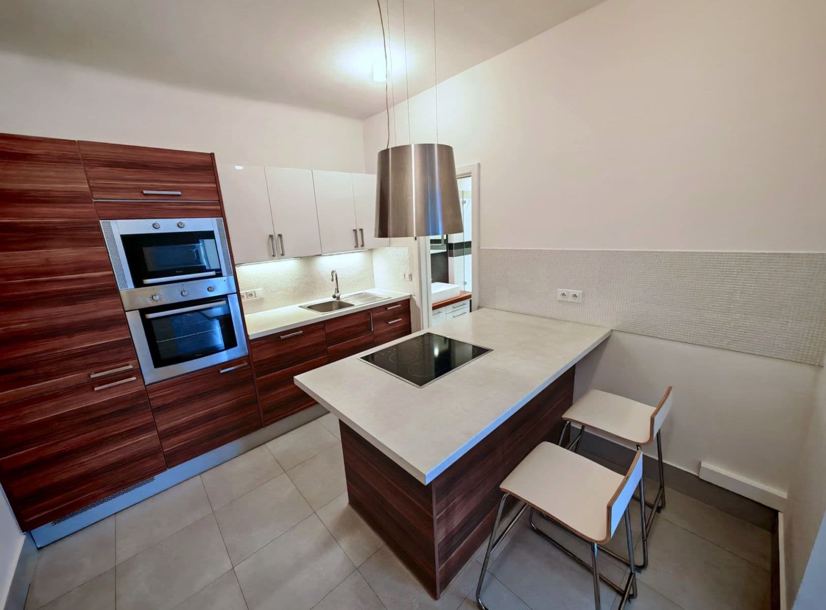 1 bedroom with open-plan kitchen flat for sale, 50 m², Velehradská, Prague, Prague 1 bedroom with open-plan kitchen flat for sale, 50 m², Velehradská, Prague, Prague