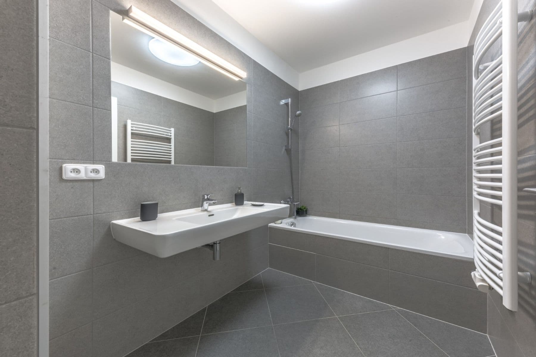 1 bedroom with open-plan kitchen flat to rent, 57 m², Stočesova, Prague, Prague 1 bedroom with open-plan kitchen flat to rent, 57 m², Stočesova, Prague, Prague