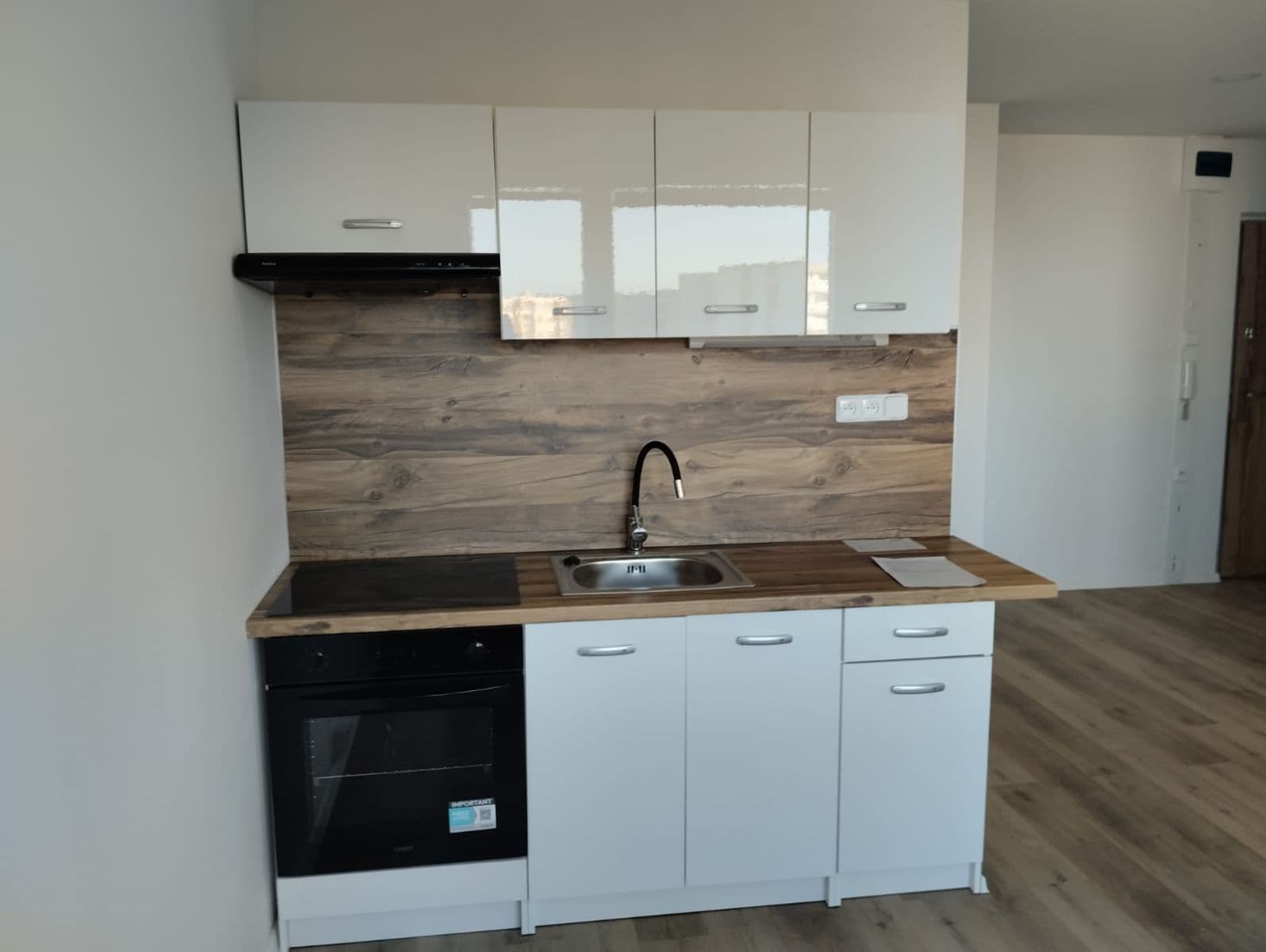 1 bedroom with open-plan kitchen flat to rent, 33 m², Komořanská, Most, Ústecký Region 1 bedroom with open-plan kitchen flat to rent, 33 m², Komořanská, Most, Ústecký Region