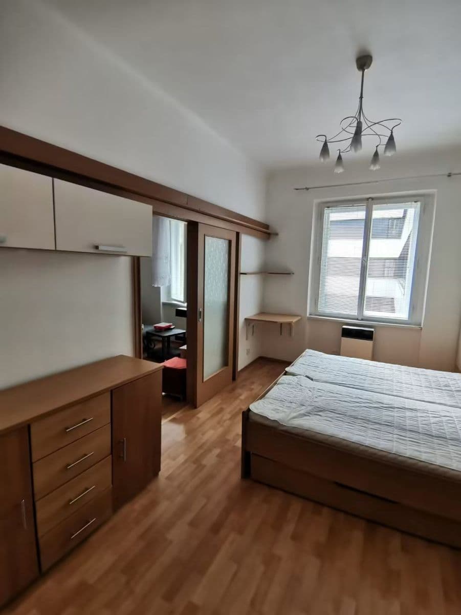 1 bedroom flat to rent, 35 m², Pod Klamovkou, Prague, Prague 1 bedroom flat to rent, 35 m², Pod Klamovkou, Prague, Prague