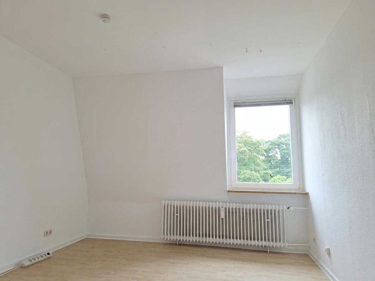 3 bedroom with open-plan kitchen flat to rent, 98 m², Gleisstraße 36, Essen, North Rhine-Westphalia 3 bedroom with open-plan kitchen flat to rent, 98 m², Gleisstraße 36, Essen, North Rhine-Westphalia