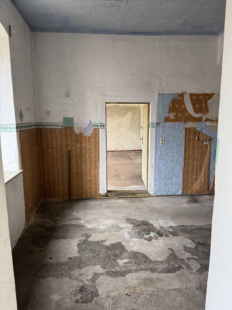 house for sale, 320 m², Ernst-Thälmann-Straße -13, Wettin-Löbejün, Saxony-Anhalt house for sale, 320 m², Ernst-Thälmann-Straße -13, Wettin-Löbejün, Saxony-Anhalt