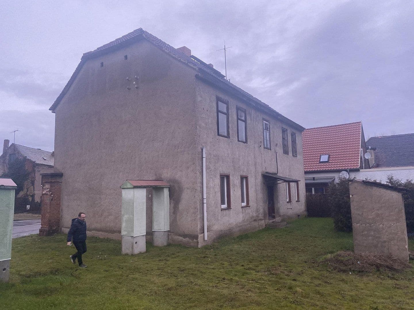 house for sale, 320 m², Ernst-Thälmann-Straße -13, Wettin-Löbejün, Saxony-Anhalt house for sale, 320 m², Ernst-Thälmann-Straße -13, Wettin-Löbejün, Saxony-Anhalt