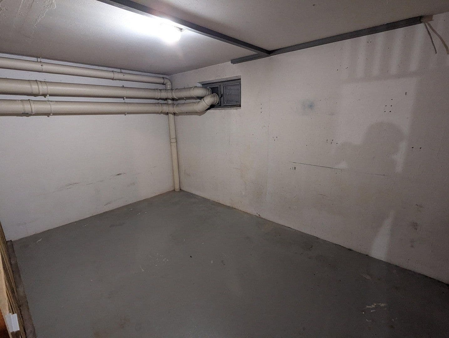 2 bedroom with open-plan kitchen flat to rent, 101 m², Remchingen, Baden-Württemberg 2 bedroom with open-plan kitchen flat to rent, 101 m², Remchingen, Baden-Württemberg