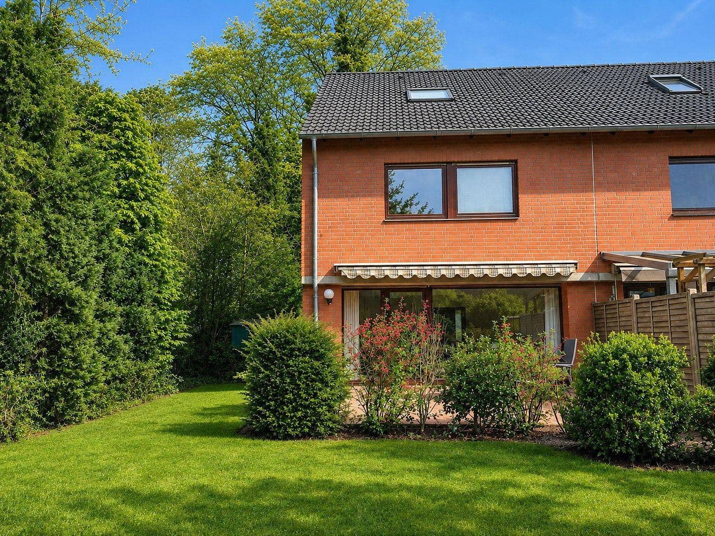 house for sale, 130 m², Wacholderweg 53, Henstedt-Ulzburg, Schleswig-Holstein house for sale, 130 m², Wacholderweg 53, Henstedt-Ulzburg, Schleswig-Holstein