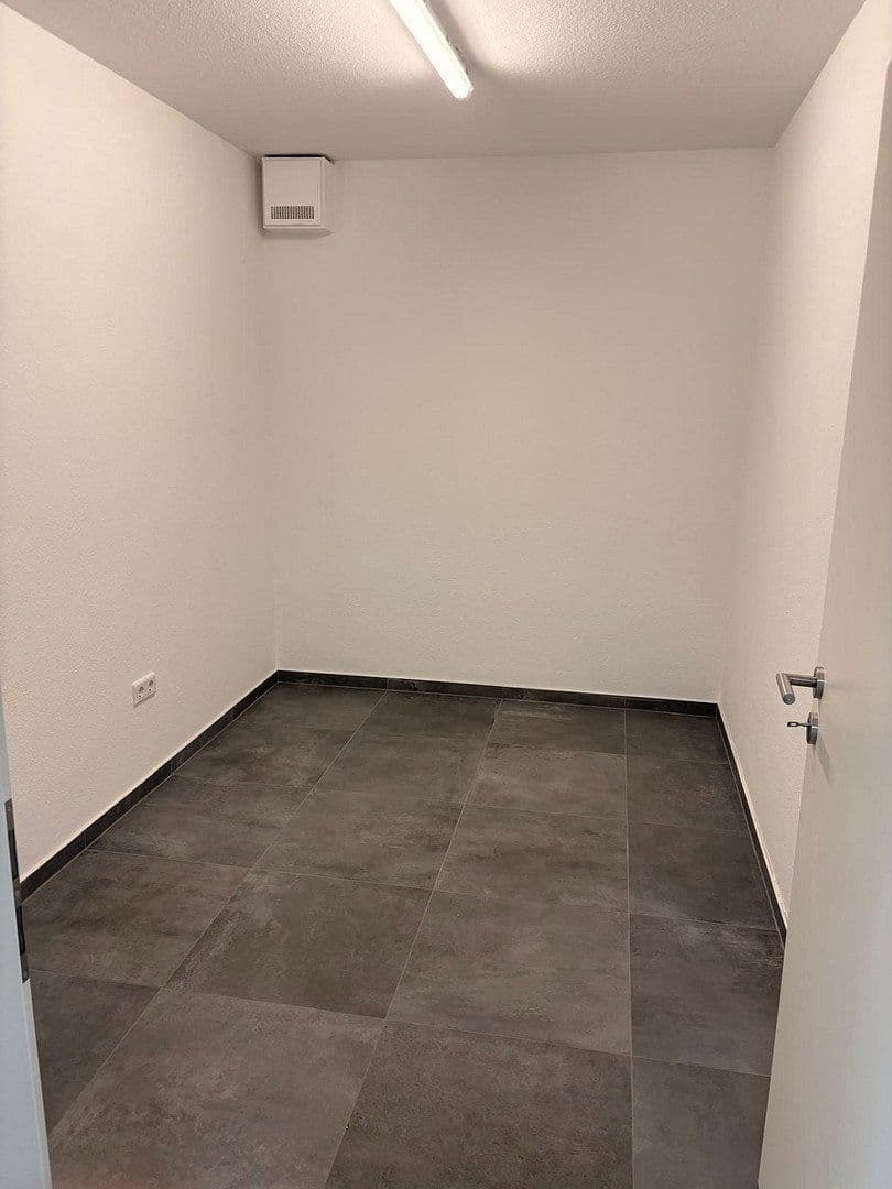 3 bedroom flat to rent, 136 m², Maubisstraße 26, Kaarst, North Rhine-Westphalia 3 bedroom flat to rent, 136 m², Maubisstraße 26, Kaarst, North Rhine-Westphalia
