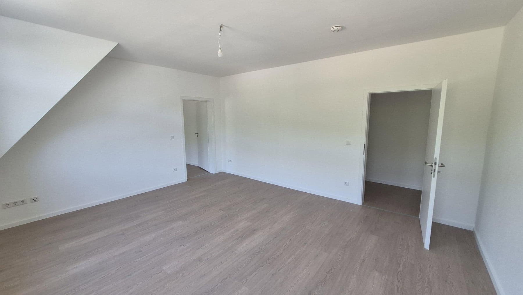 4 bedroom flat to rent, 113 m², Gummersbach, North Rhine-Westphalia 4 bedroom flat to rent, 113 m², Gummersbach, North Rhine-Westphalia